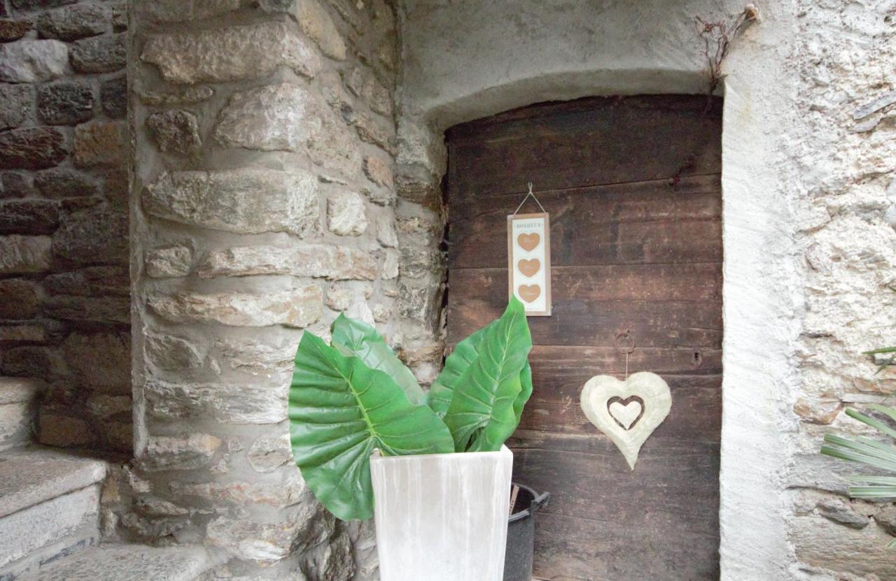 L'Antico Borgo Aparthotel Cremia Buitenkant foto